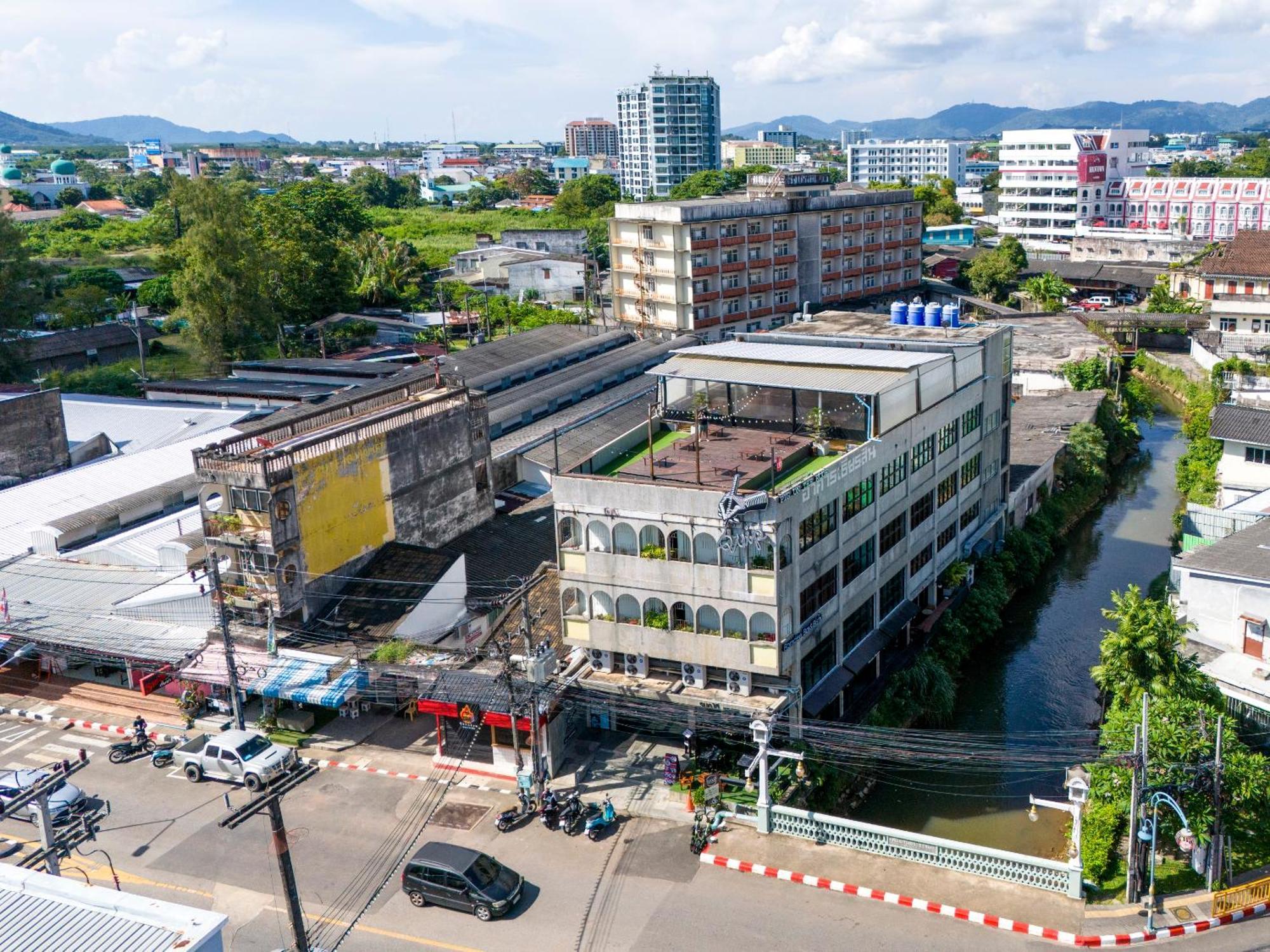 Quip Bed & Breakfast Phuket Dış mekan fotoğraf